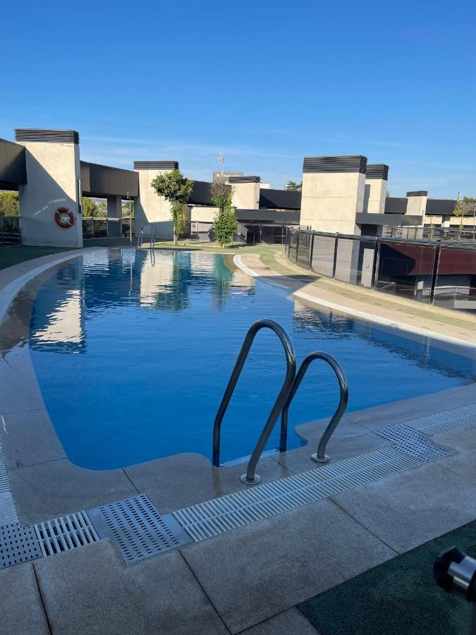 Tecnocordoba Aparcamiento Privado Gratuito Y Piscina Apartman Kültér fotó